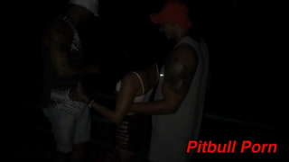 Fudemos na được in the middle of the street