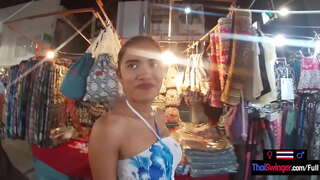 Азийн өсвөр найз охин шиг санагдсан өгч түүний найз залуу нь blowjob нэг удаа тэд гэртээ