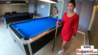 Malaking suso, baguhan asian kalapating mababa ang lipad fucked sa pamamagitan ng isang malaking puting titi