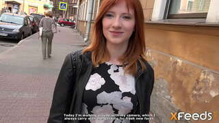 Kagandahan ay nagbibigay sa kanya ng isang blowjob at mayroon ang mga ito, pinutukan sa mukha sa aso at iba pang mga poses na gumawa ng mga kaakit-akit na batang babae halinghing