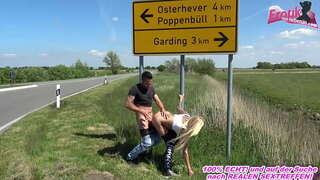 Creampie လမ်းပေါ်မှာအတူရွှေရောင်ပည္ဆိုင္ရာ slut