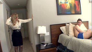 Big boobed blonde milf in Strümpfe und ein Strumpfband