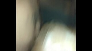 TIANICA RAE PREZINTĂ TITFUCKING SUPT ȘI SEX STILUL CAINELUI