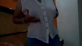 &#039;s tu a&#039; gluasad an boobs mo bhean