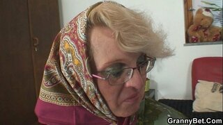 Ta tahab noor võõras