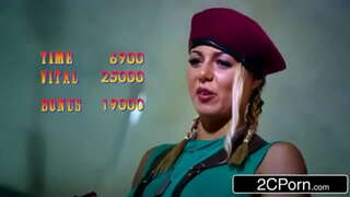 ХЭМ - Крыстэн Кортні, Рына Эліс