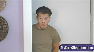 Nova Brooks og Tegan James kkm threeway sex i soveværelset