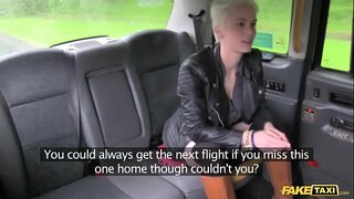 Поддельное տաքսի տաք կրքոտ կոշտ նստատեղի