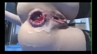 נערדי טין פויסט זעץ איר טאָכעס צו אָסאַם סקווירטינג מאַסטערביישאַן