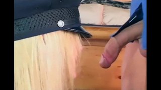 Pretty ຍິງຫຸ້ນ fucking ໃນຖົງມືແລະຊັບ