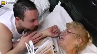 Иҫке бушлай