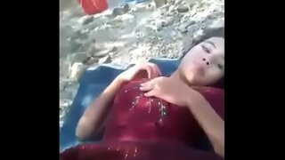 Sráidbhaile teen amuigh faoin aer a líonadh