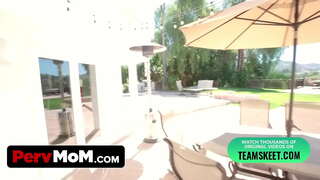 I fucked ang Aking Madrasta At Creamed sa Kanyang Puke