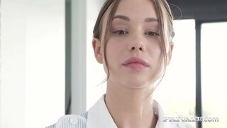 Ɣ�荡的女仆*泰勒的沙滩棒她火辣的屁股在空气中欢迎2硬鸡鸡在她完美的阴部&amp;amp;痛混蛋后吮吸他们的硬鸡鸡! 付款? 2热理! 全笔Private.com!