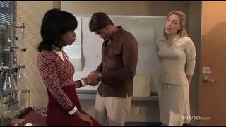 ���ो अविश्वसनीय मानिस, कथा को दानव XXX