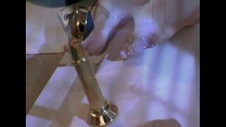 ���डबडीत babes संभोग गरम टब