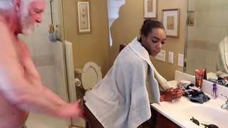 Chanel Skye Oral Giel Dusche Pussy Fucking Ass Fucking Whipping Anal Verkeeft