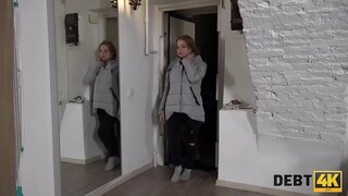 DEBT4k. Sanggol ay maaaring hindi bayaran ang utang para sa mga malalaking utong kaya kolektor ay fucked mahirap