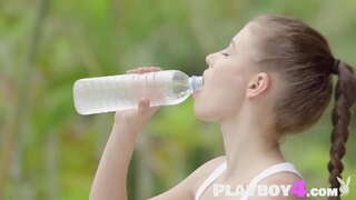 Sexy Boba yaxshi tana ko&#039;rsatadi