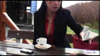 Рестораныште клиентна автострада вареков сонарлаш, манын трахаться